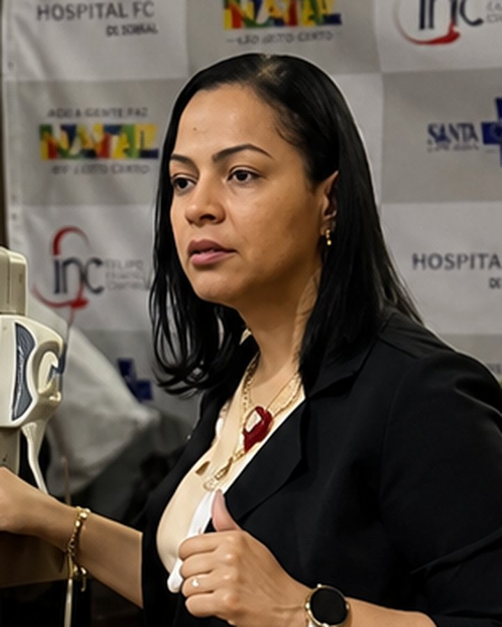 Dra. Schostilaine Castro